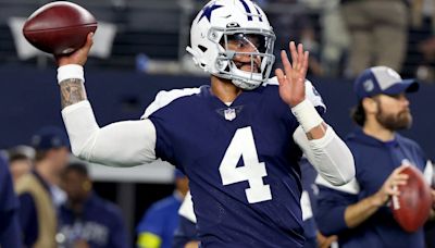 Dak Prescott explica el uso preventivo de bota en su pie operado