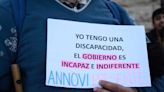 Personas con discapacidad temen quedar desamparadas ante un decreto de Milei y protestaron en Roca - Diario Río Negro