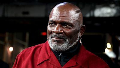NFL legend Lawrence Taylor arrested and charged with failing to report move as sex offender again