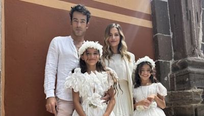 Lola Ponce y Aaron Díaz celebran la primera comunión de sus hijas ¡mira qué guapas!