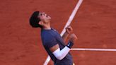 Carlos Alcaraz reaches Roland Garros final by prevailing over Jannik Sinner in five sets | Tennis.com