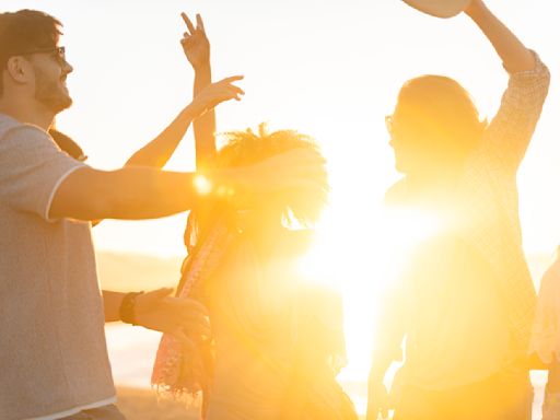 Festival season is underway: A doctor's tips on heat safety, hydration and substance control as temperatures hit 40°C across Canada