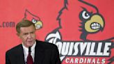 Louisville to honor Denny Crum with moment of silence, seat dedication among tributes before opener