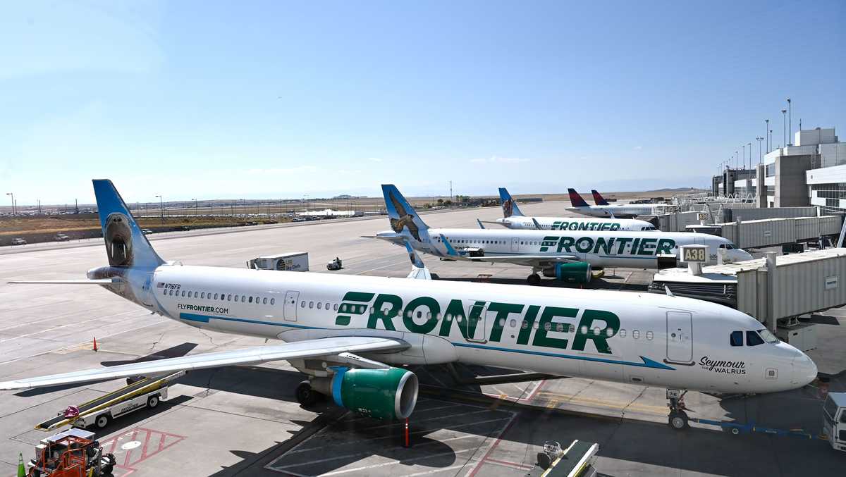 Frontier Airlines pilot arrested at Houston airport, forcing flight's cancellation