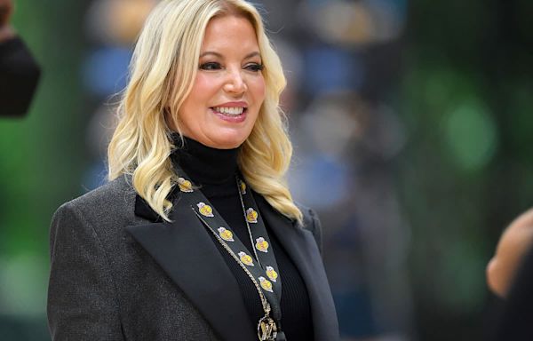 Lakers owner Jeanie Buss vows championship with LeBron James 'greatness' claim