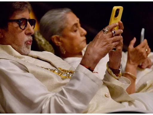 Amitabh Bachchan talks about social media addiction. But are you worried? | English Movie News - Times of India