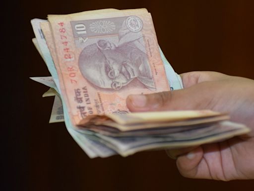 Disappointed thief finds nothing to steal at Telangana hotel, leaves ₹20 note for owners