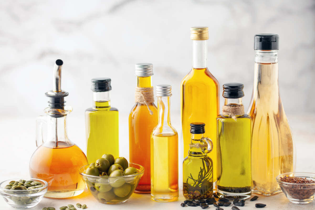 What Is the Healthiest Oil To Cook With? RDs Share Their #1 Pick