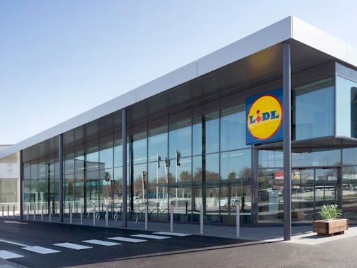 Adiós a la toalla de playa: el invento de Lidl que la jubila para siempre