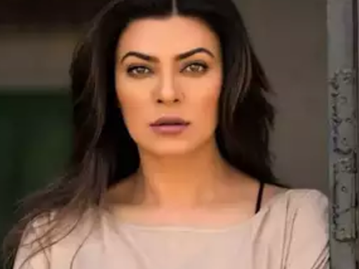 “It's hard and confusing”; When Sushmita Sen discussed challenges of being friends with exes | Hindi Movie News - Times of India