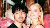 Tras rumores de divorcio, Joe Jonas se hace cargo solo de sus hijas