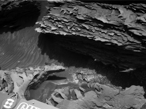 NASA Mars Rover Eyes Rock That Resembles ‘Pages Of A Book’