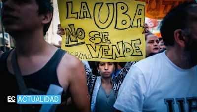 Argentinos se movilizan en ‘defensa de la educación pública’