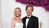 Kirsten Dunst and Jesse Plemons arrive to 1st Oscars since getting married
