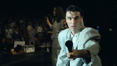 ‘Stop Making Sense’, el aclamado concierto de Talking Heads, cumple 40 años y llegará a Colombia en octubre