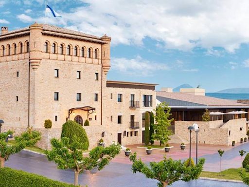 El lujoso hotel de Pamplona elegido por Marc Anthony para descansar después del concierto