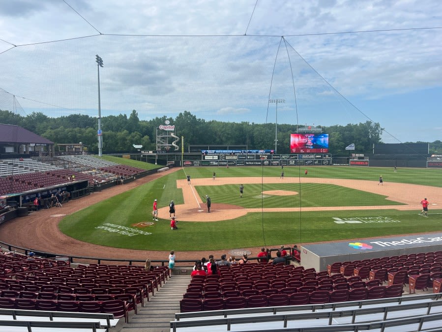 Capital Credit Union hosts Local Heroes softball game at Fox Cities Stadium