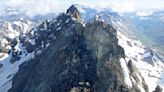 El derrumbe del pico de una montaña en Austria produce un enorme desprendimiento de rocas