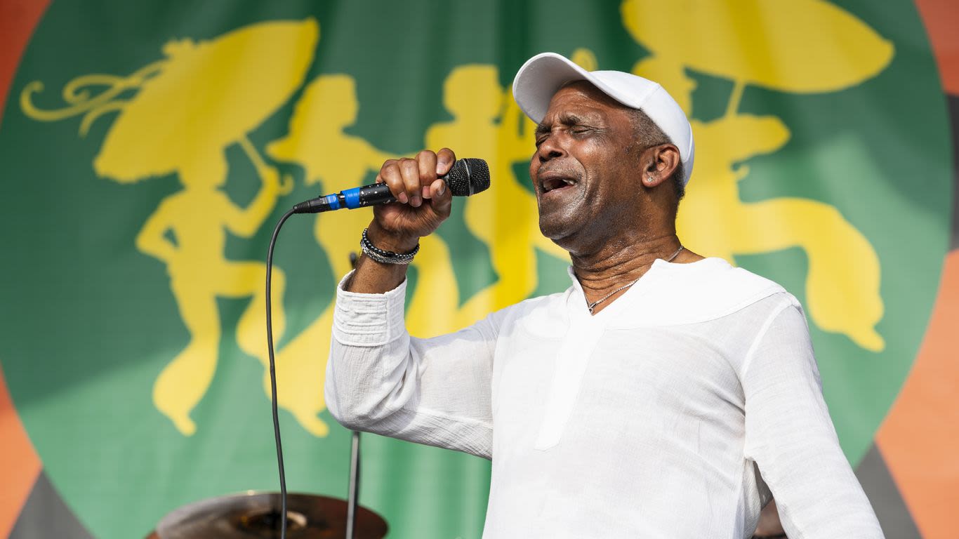 New Orleans sends Frankie Beverly off with a second-line