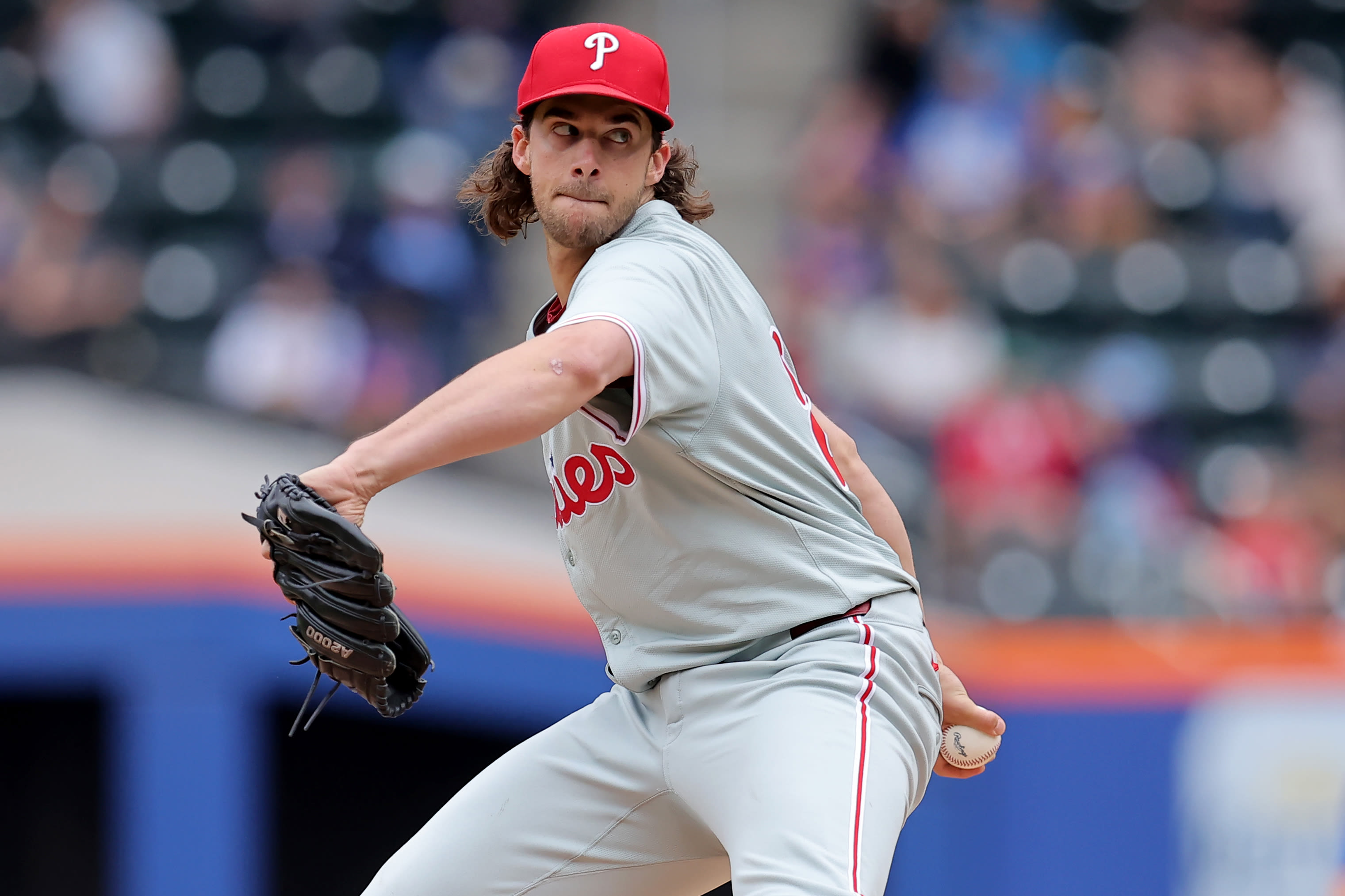 Nola bounces back in complete game shutout, leads Phillies to sweep over Mets