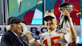 Heróico Mahomes leva Chiefs a vitória no Super Bowl contra Eagles