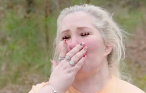 Anna Cardwell's Death Rocks the Family and Mama June's Secret Vow Renewal Turns Volatile in “Family Crisis ”Teaser (Exclusive)