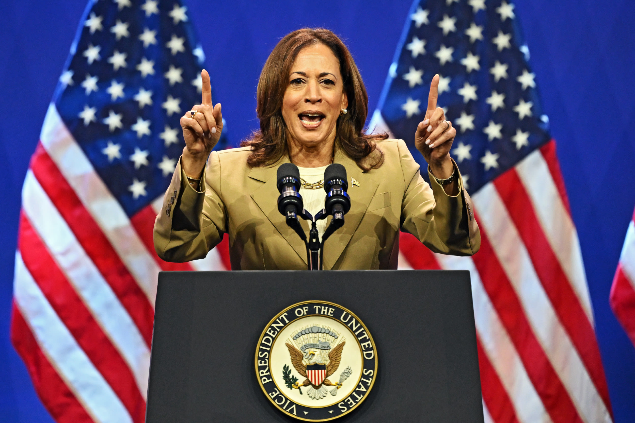 Kamala Harris Suffers Polling Blow Among Black Women