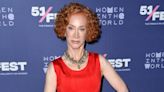 Kathy Griffin cierra su dura batalla contra el cáncer con una operación en sus cuerdas vocales