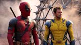 El recado de Deadpool y Lobezno para todos los listos que no silencian el móvil en el cine