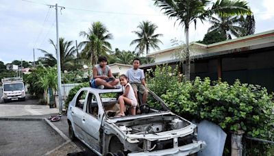 Crise en Nouvelle-Calédonie : Partir parce que « j’ai tout perdu » ou rester parce que « le Caillou est doux »