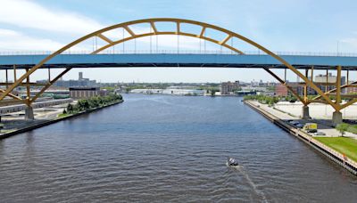 Milwaukee is the best boating city in Wisconsin, a study says. Here's where you can rent a boat