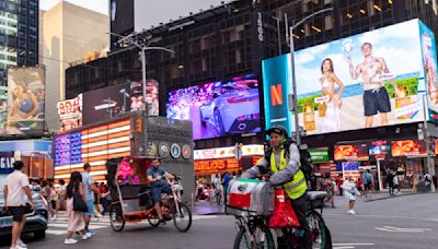 Migrantes que trabajan de repartidores en NY enfrentan la amenaza de los ladrones