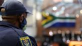 La policía sudafricana descubre un enorme laboratorio de metanfetamina: los productos tendrían un valor de 109,5 millones dólares - La Tercera