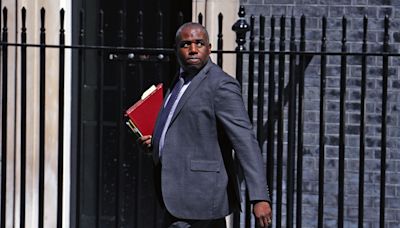 Lammy: Thousands of UK nationals risk becoming trapped in a warzone in Lebanon