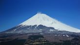 亂丟垃圾、危險登山 日本限制富士山遊客