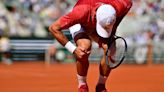 Novak Djokovic se retira de Roland Garros: sufre una rotura de menisco medial de su rodilla derecha