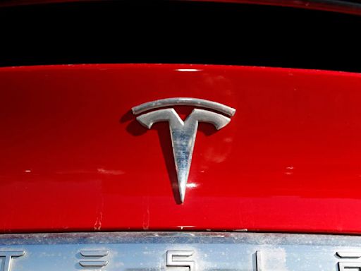 Tesla's 2Q profit falls 45% to $1.48 billion as sales drop despite price cuts and low-interest loans