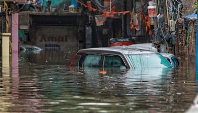 Delhi rains: LG Saxena holds emergency meeting, directs to set up emergency control room, officials' leave cancelled