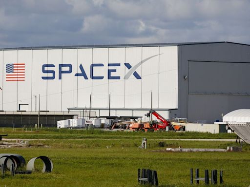 SpaceX「北極星黎明」任務機組人員完成史上首次商業太空行走