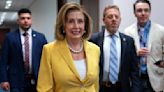 Biden bajo presión: Pelosi sugiere reconsiderar su carrera presidencial