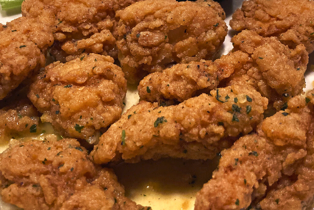 TikTok food critic Keith Lee visits KOK Wings and Things in Baton Rouge