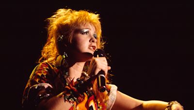 Cyndi Lauper Perches in Top 10 of Billboard’s Soundtracks Chart With ‘Let the Canary Sing’
