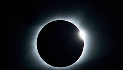 Desafios climáticos e emocionais: Confira as previsões da semana com eclipse lunar em peixes