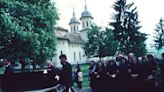 Los insólitos funerales en Rumanía: ritos, supersticiones y 40 días de luto
