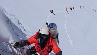One in Three Everest Climbers Suffers Cardiac Arrhythmia