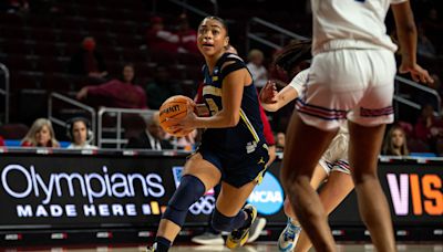 Star Michigan guard Laila Phelia enters transfer portal