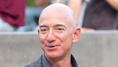 Jeff Bezos' Mom Was A Single Teen Who Took Him To Night School With Her As An Infant — She Made $190 A Month...
