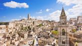 Historic building in Italy damaged by parkour tourists