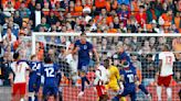 Países Bajos golea 4-0 a Canadá en un choque preparatorio para las competencias continentales