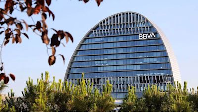 Así ha reaccionado el mercado a la oferta de fusión de BBVA a Sabadell: unas acciones se disparan y otras se hunden